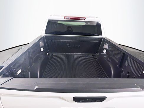 Used 2025 GMC Sierra 1500 SLT RWD image 29