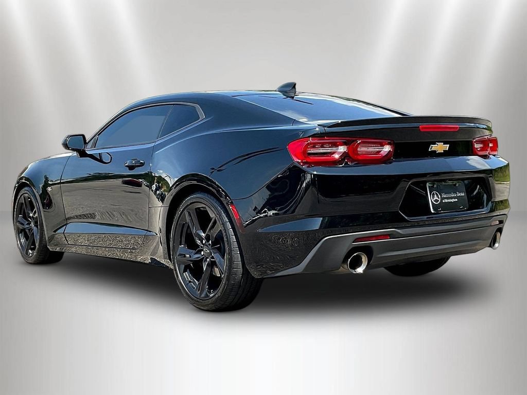 Used 2022 Chevrolet Camaro LT RWD image 5