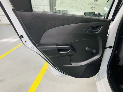 Used 2020 Chevrolet Sonic LT image 23