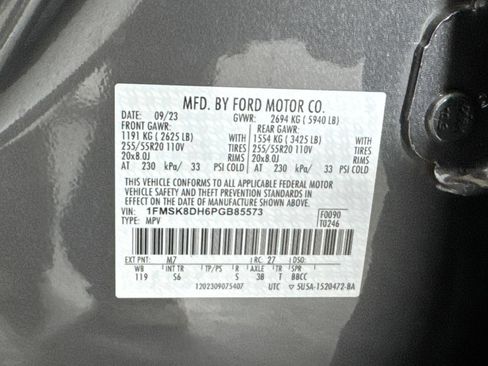 Used 2023 Ford Explorer XLT w/ Equipment Group 202A AWD/4WD image 19