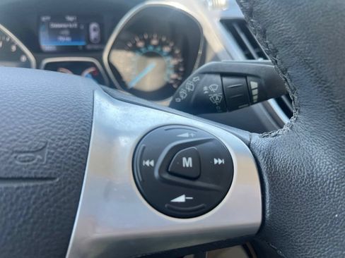 Used 2014 Ford Escape Titanium w/ Equipment Group 401A AWD/4WD image 17