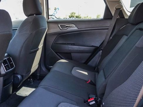 Used 2025 Kia Sportage LX FWD image 19