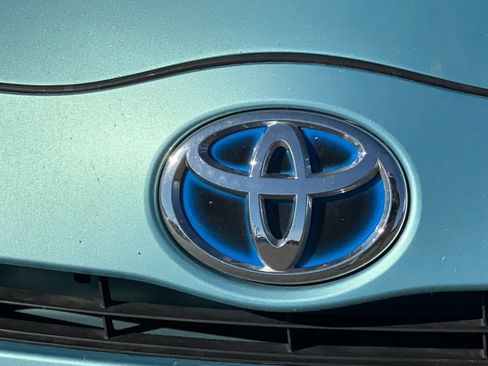 Used 2013 Toyota Prius C One FWD image 16