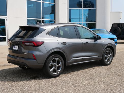 Certified 2023 Ford Escape ST-Line w/ Tech Pack #1 AWD/4WD image 3