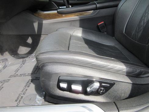 Used 2018 BMW 750i xDrive image 24