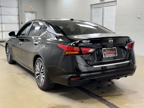 Used 2023 Nissan Altima 2.5 SV image 7