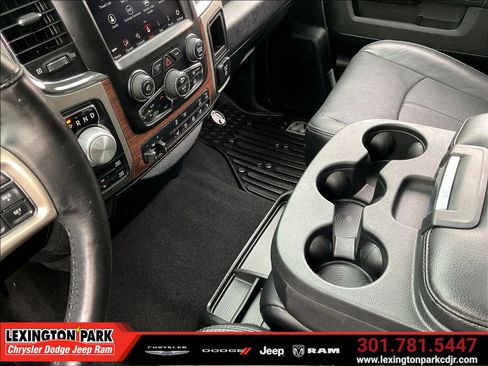 Used 2018 RAM 1500 Laramie w/ Convenience Group AWD/4WD image 18