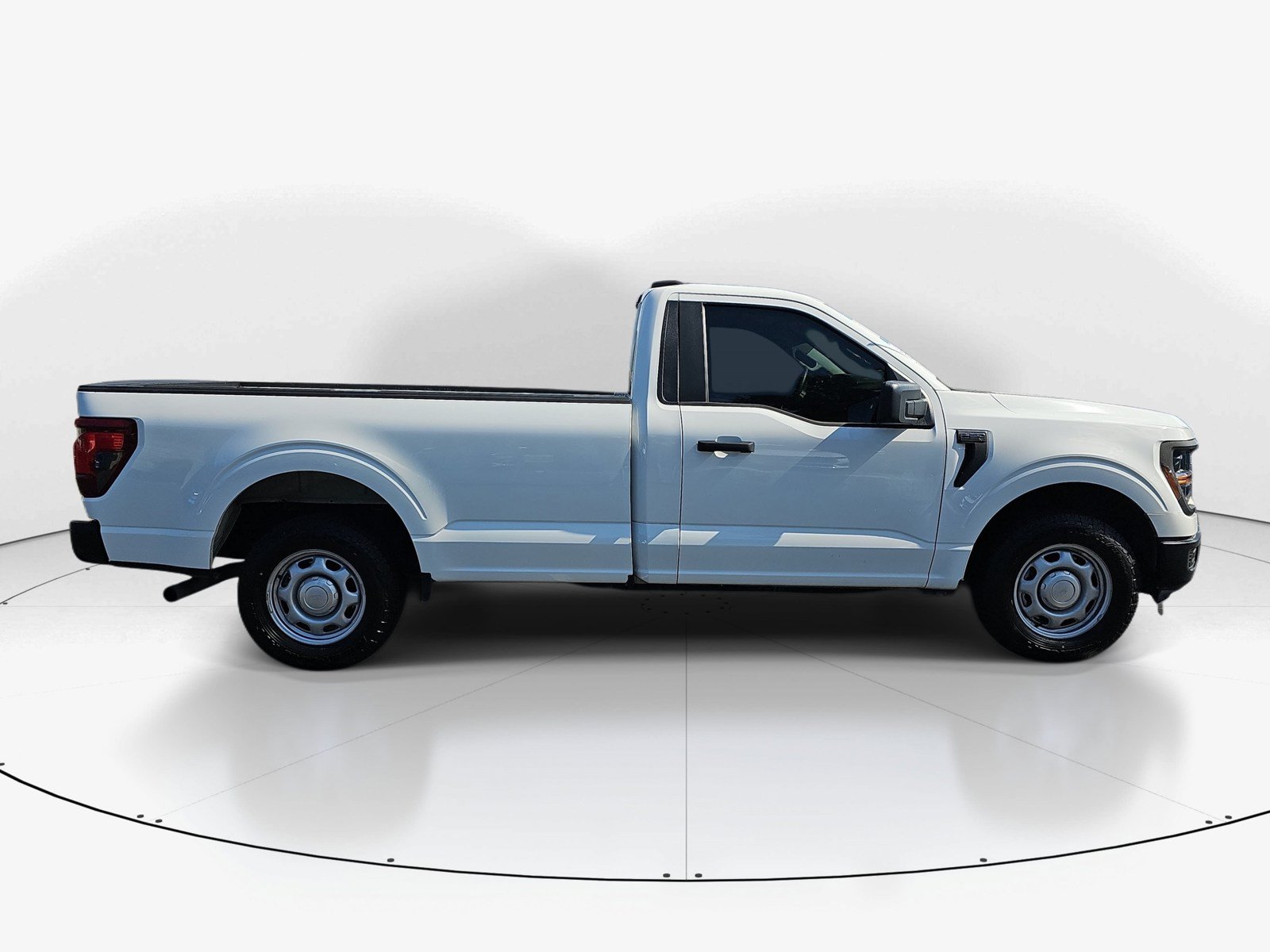 Used 2024 Ford F150 XL RWD image 2