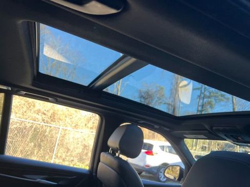 Used 2018 BMW X5 xDrive40e image 29