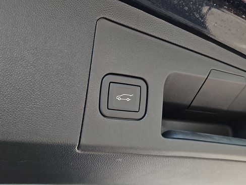 Certified 2023 Cadillac XT5 Premium Luxury FWD image 30