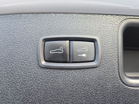 Used 2020 Porsche Macan S image 23