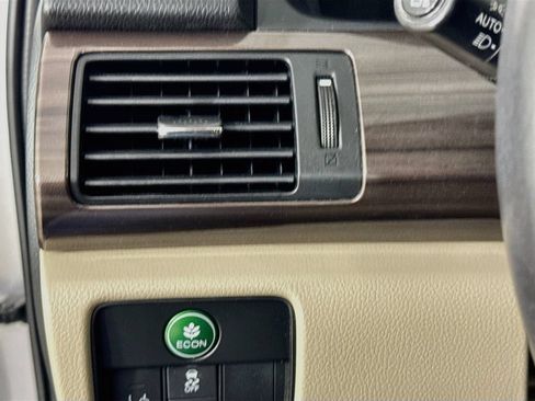 Used 2017 Honda Accord EX-L image 10