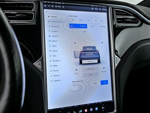 Used 2016 Tesla Model X 75D image 30