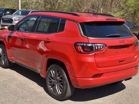 Used 2022 Jeep Compass Limited AWD/4WD image 6