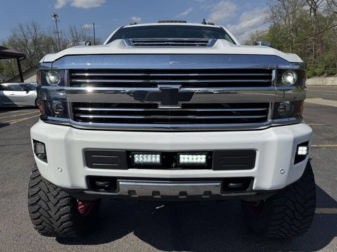 Used 2017 Chevrolet Silverado 2500 High Country w/ Duramax Plus Package AWD/4WD image 11