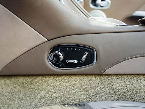 Used 2019 Aston Martin DB11 Volante image 49