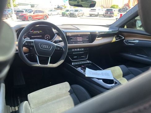 Used 2022 Audi e-tron GT Premium Plus AWD/4WD image 19