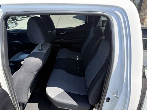 Used 2021 Toyota Tacoma TRD Off-Road RWD image 12