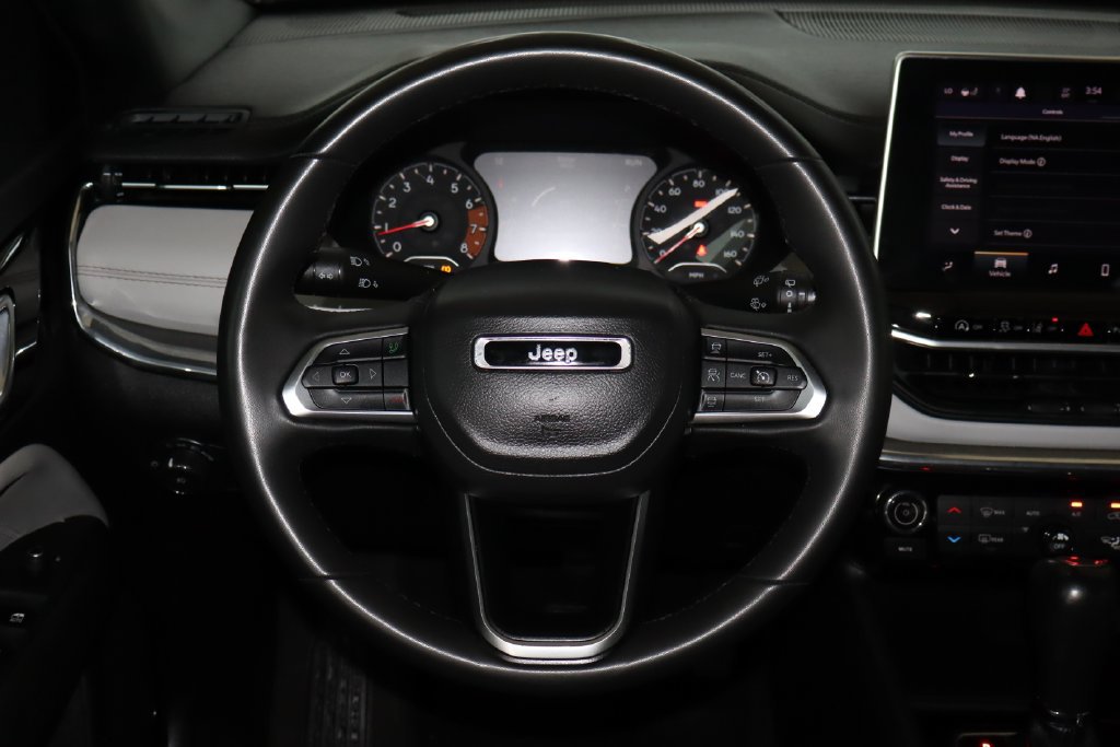 Used 2023 Jeep Compass Limited AWD/4WD image 17