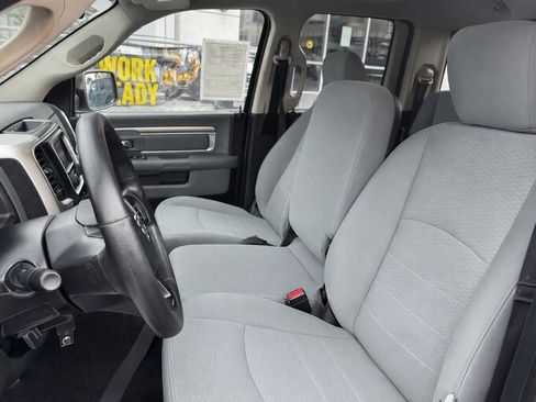Used 2017 RAM 1500 Classic SLT RWD image 9