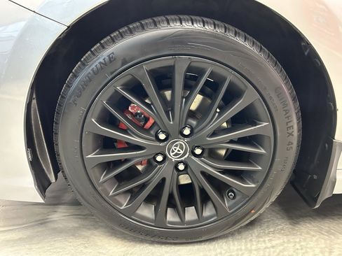 Used 2019 Toyota Camry SE image 19