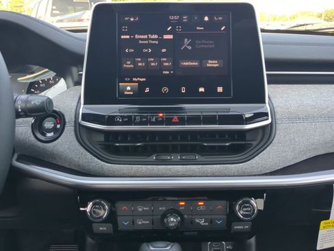 New 2025 Jeep Compass Latitude w/ Convenience Group image 6