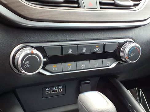 Used 2023 Nissan Altima 2.5 SV AWD/4WD image 18