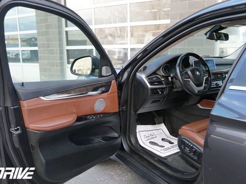 Used 2015 BMW X6 xDrive50i image 16