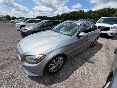 Used 2016 Mercedes-Benz C 300 Sedan image 2