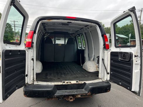 Used 2014 GMC Savana 3500 RWD 3500 135 image 19