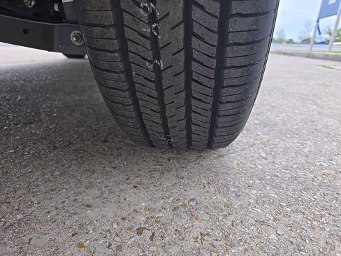 Used 2023 Subaru Forester Premium image 41