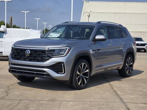 New 2026 Volkswagen Atlas SEL Premium R-Line AWD/4WD image 2