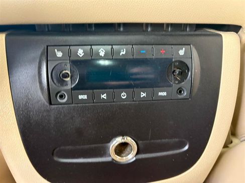 Used 2007 GMC Yukon SLT w/ SLT Preferred Equipment Group AWD/4WD image 17