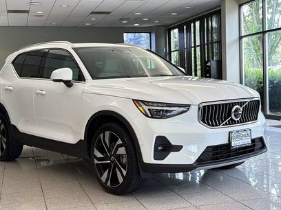 Used 2025 Volvo XC40 B5 Plus w/ Protection Package Premier