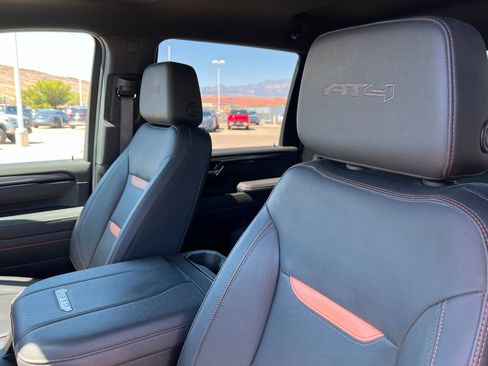 Used 2025 GMC Sierra 2500 AT4 AWD/4WD image 17