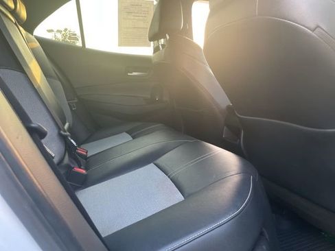 Used 2021 Toyota Corolla XSE image 12