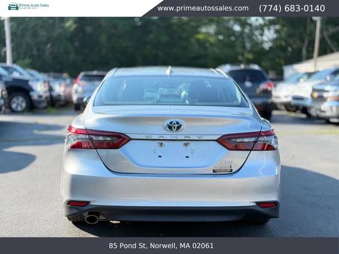 Used 2022 Toyota Camry XLE FWD image 8