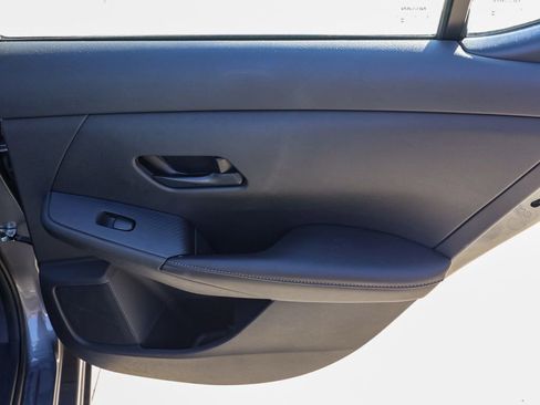 Used 2025 Nissan Sentra S image 18