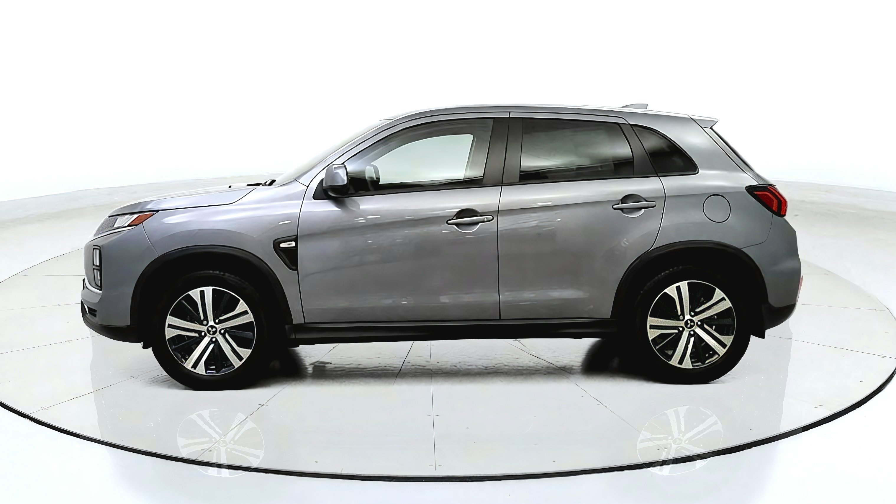 Used 2025 Mitsubishi Outlander Sport ES AWD/4WD image 4