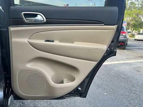 Used 2014 Jeep Grand Cherokee Limited RWD image 21
