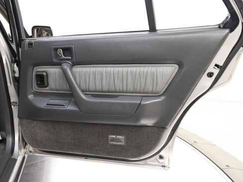 Used 1987 Acura Legend L image 27