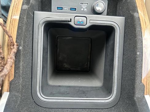 Used 2019 Land Rover Range Rover HSE image 30