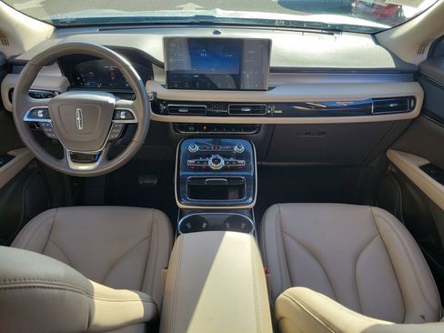 Used 2023 Lincoln Nautilus AWD w/ Premium Package image 20