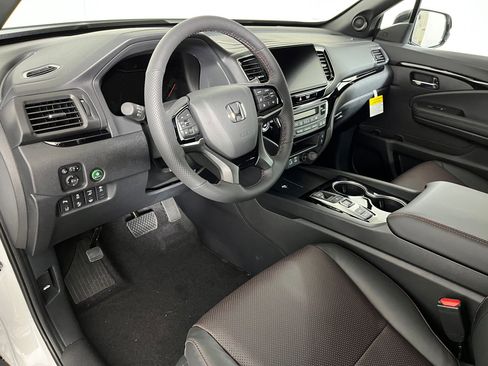 New 2026 Honda Ridgeline Black Edition image 3