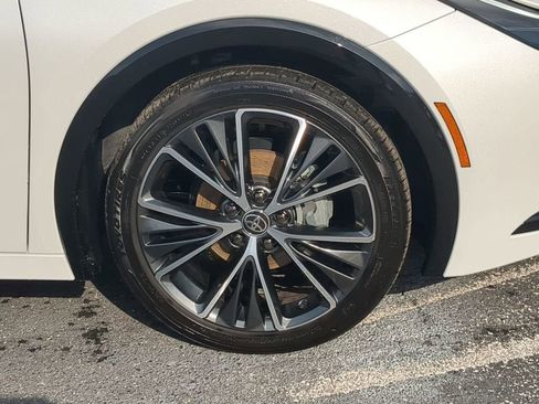 Used 2024 Toyota Prius XLE image 11