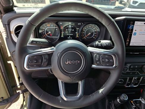Used 2026 Jeep Wrangler Unlimited Sahara w/ Safety Group AWD/4WD image 20