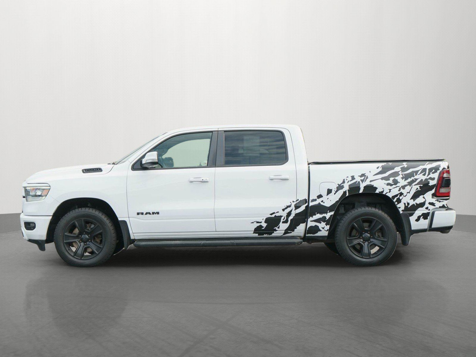 Used 2022 RAM 1500 Sport w/ Rebel Level 2 Equipment Group AWD/4WD image 4