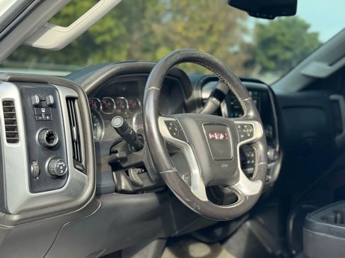 Used 2018 GMC Sierra 2500 SLT w/ Duramax Plus Package image 9