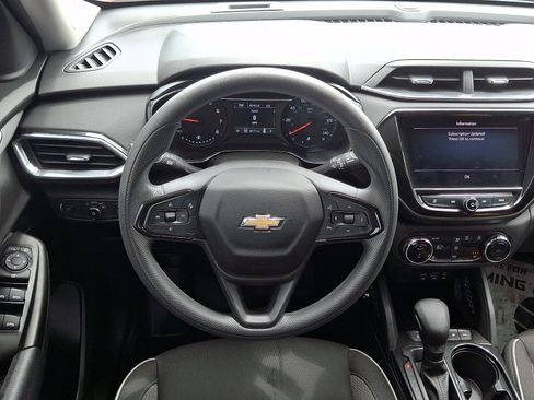 Used 2022 Chevrolet TrailBlazer LT w/ Convenience Package AWD/4WD image 12