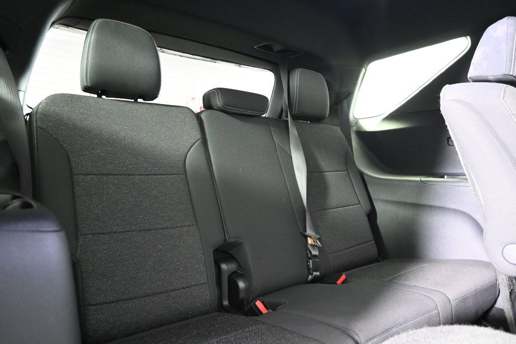 Used 2024 Chevrolet Traverse LT w/ Enhanced Driving Package AWD/4WD image 16